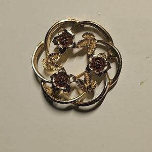 Vintage Sarah Coventry Broach